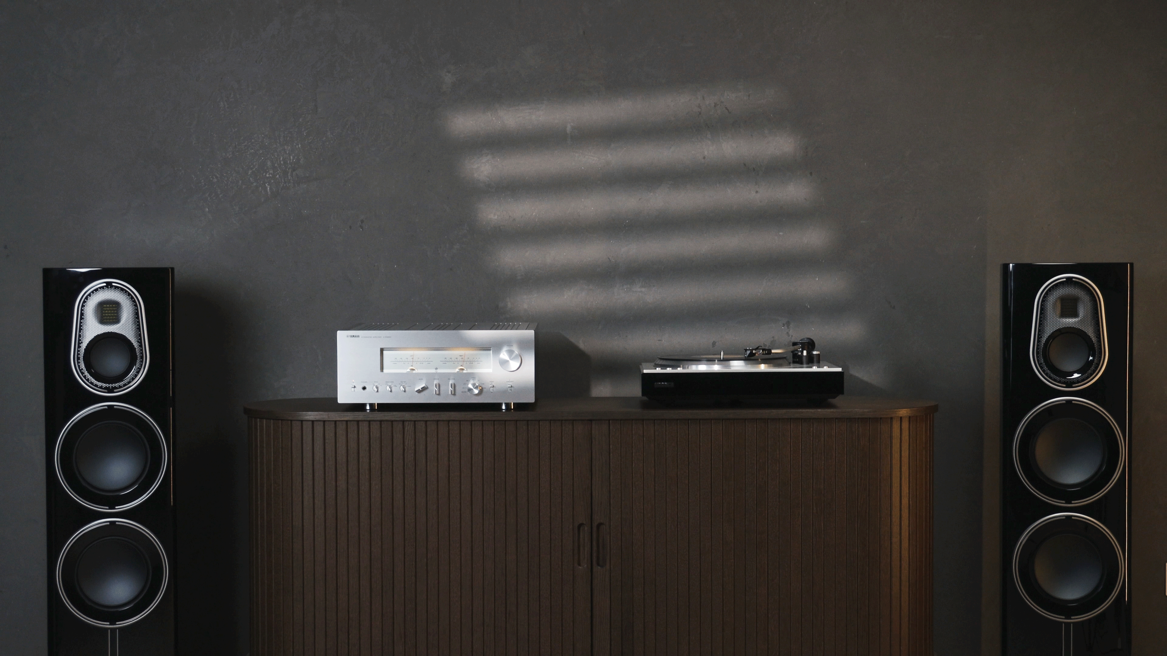 Thorens TD 404 DD, Yamaha A-S3200 & Monitor Audio Platinum 300 3G